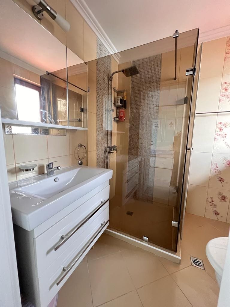 4d99a8cda5f44063b089e7cbb9b1d903