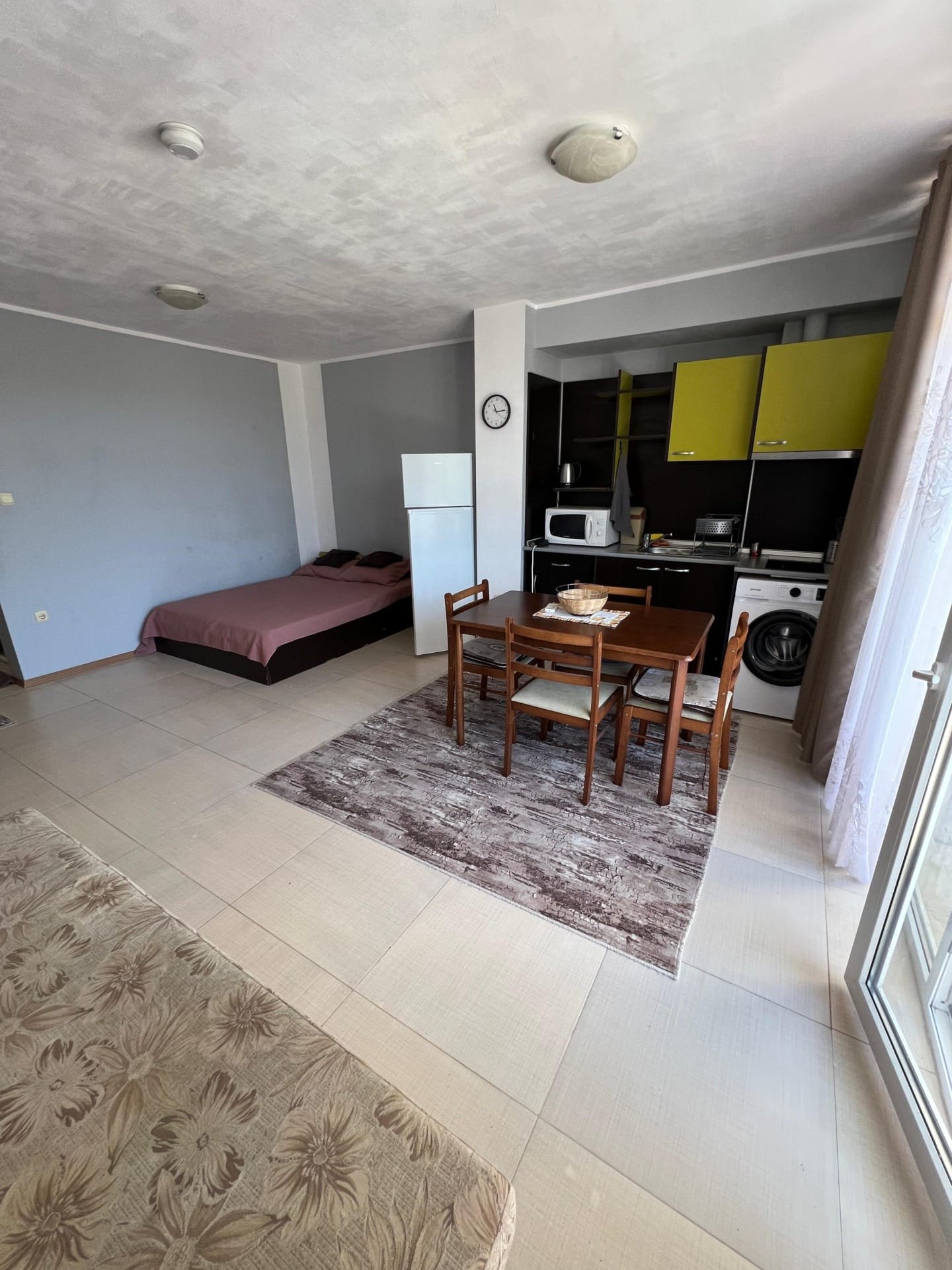 93f3785eb28523f39e39b7cadd90a40f