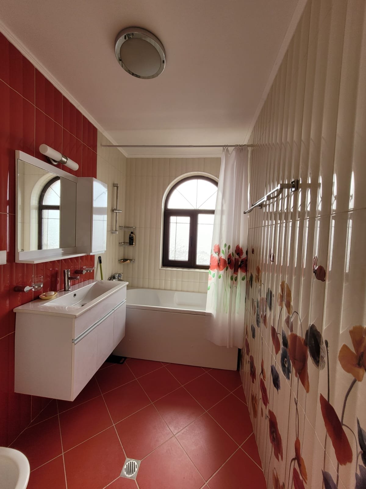 aa5d41d51b6f42735f9c67d643aa3ff7