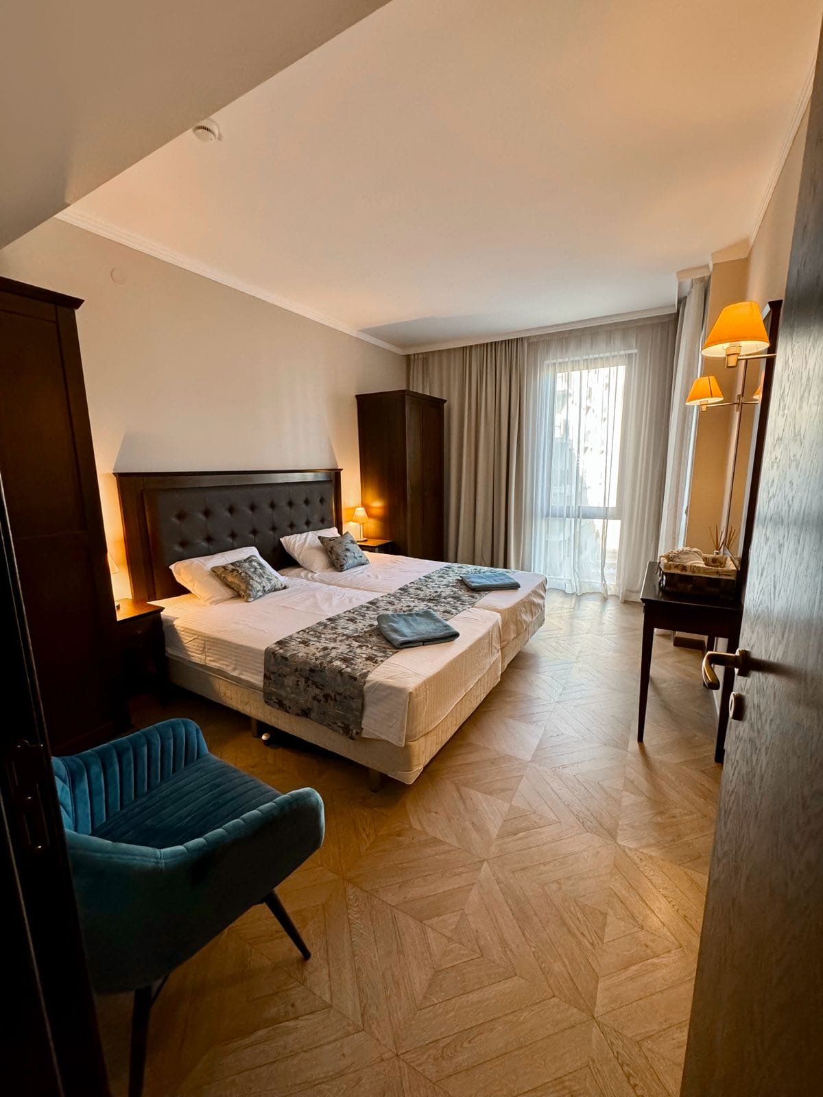 b098b59f929b1e51b7dbd1c90b259ec8