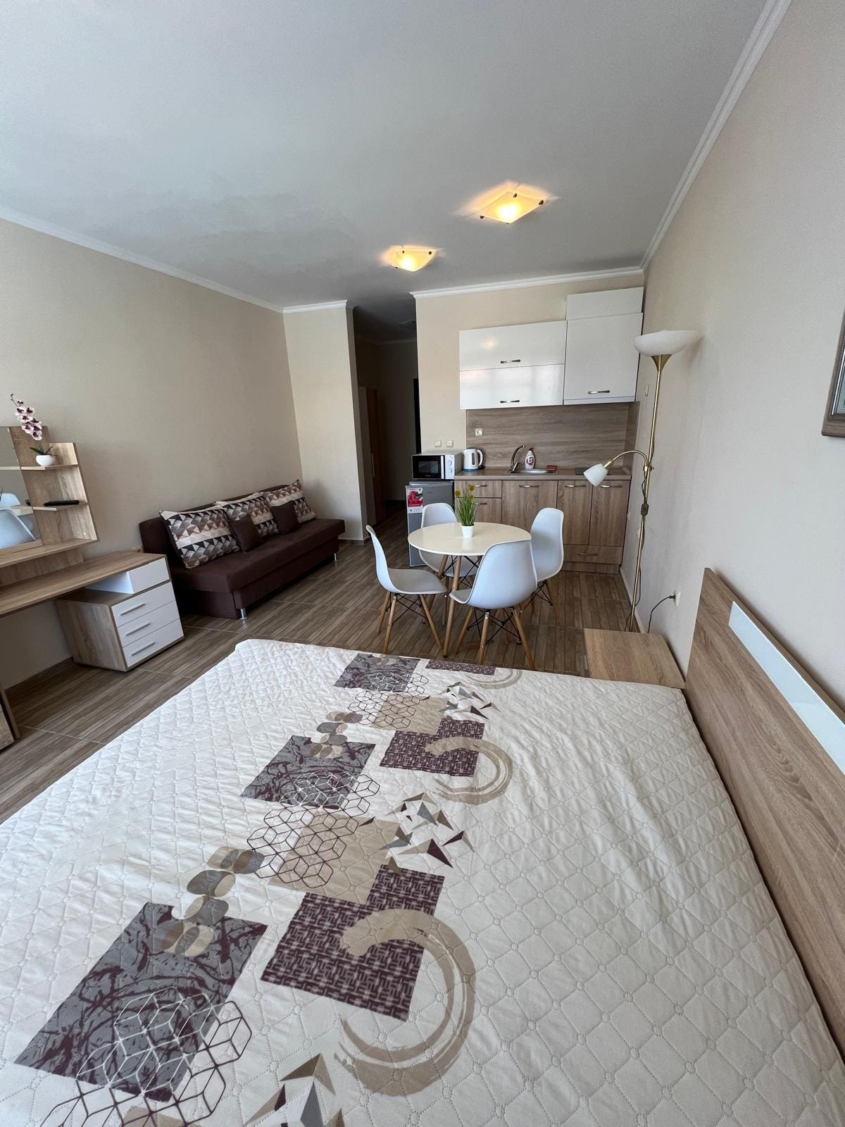 ea0b8f8b4f10bd7ab1d3e28215417404