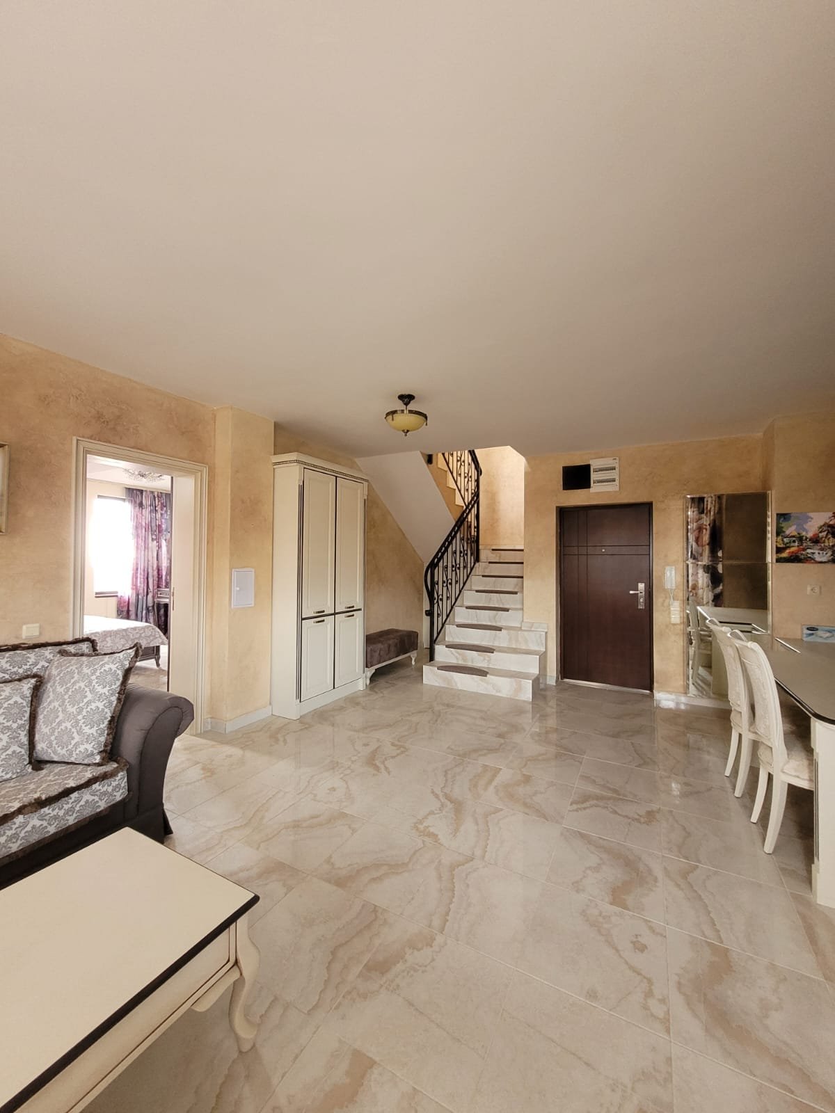 eff42fd3611eba28221806383a037be2