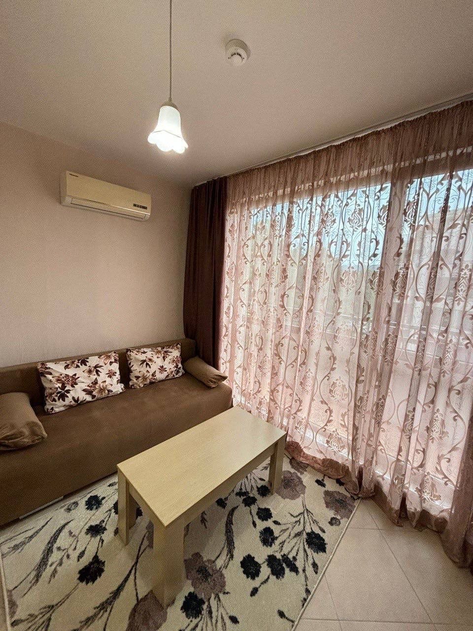 f781a64b-09aa-404d-a1c9-fbf83ad4d253