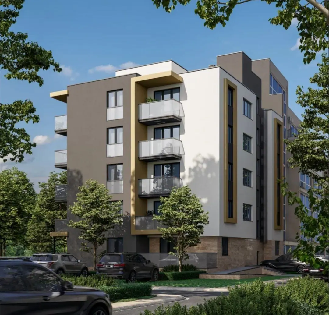 Трехкомнатный апартамент в комплексе City v2 с современным дизайном фасада, зелеными насаждениями и парковкой.