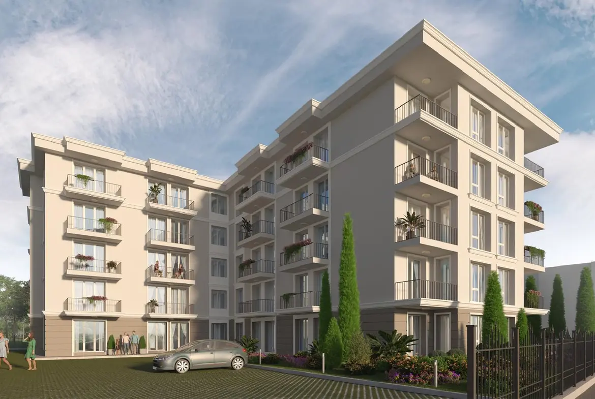 Современный жилой комплекс La Mer Gold Residence с зелеными насаждениями и балконами, расположенный у моря в Болгарии.