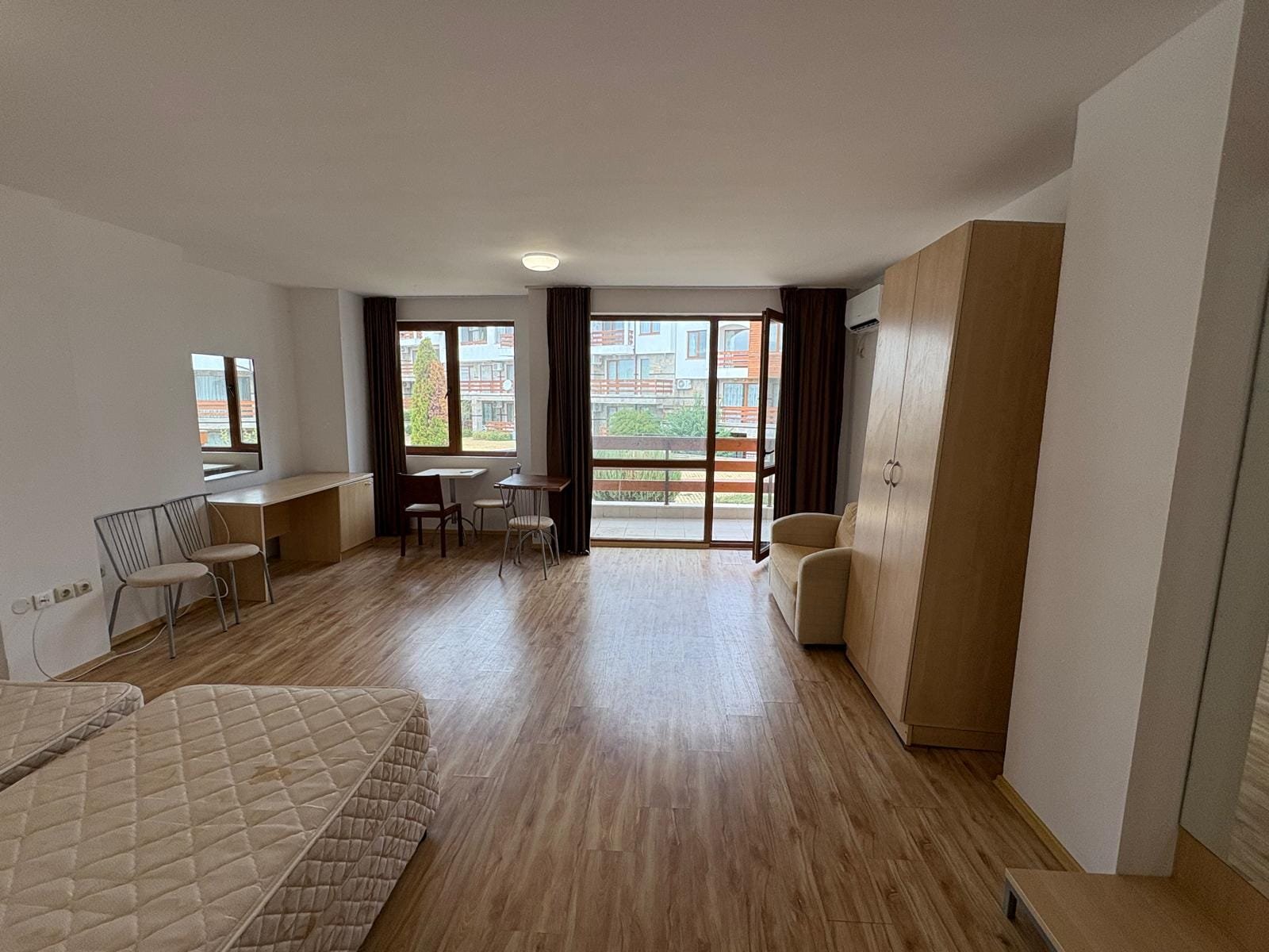 WhatsApp Image 2025-10-09 at 16.02.47(4)