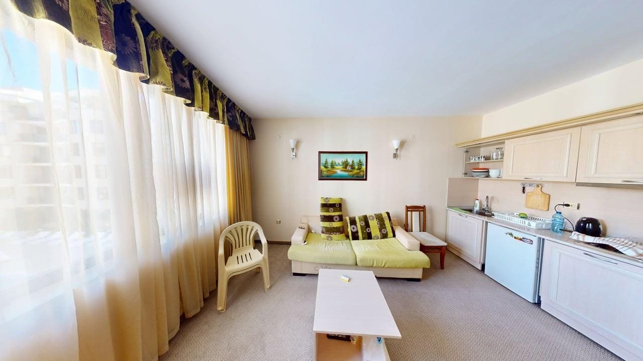 Avalon-C305-09242025_151123