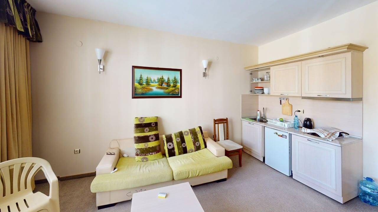 Avalon-C305-Living-Room 2