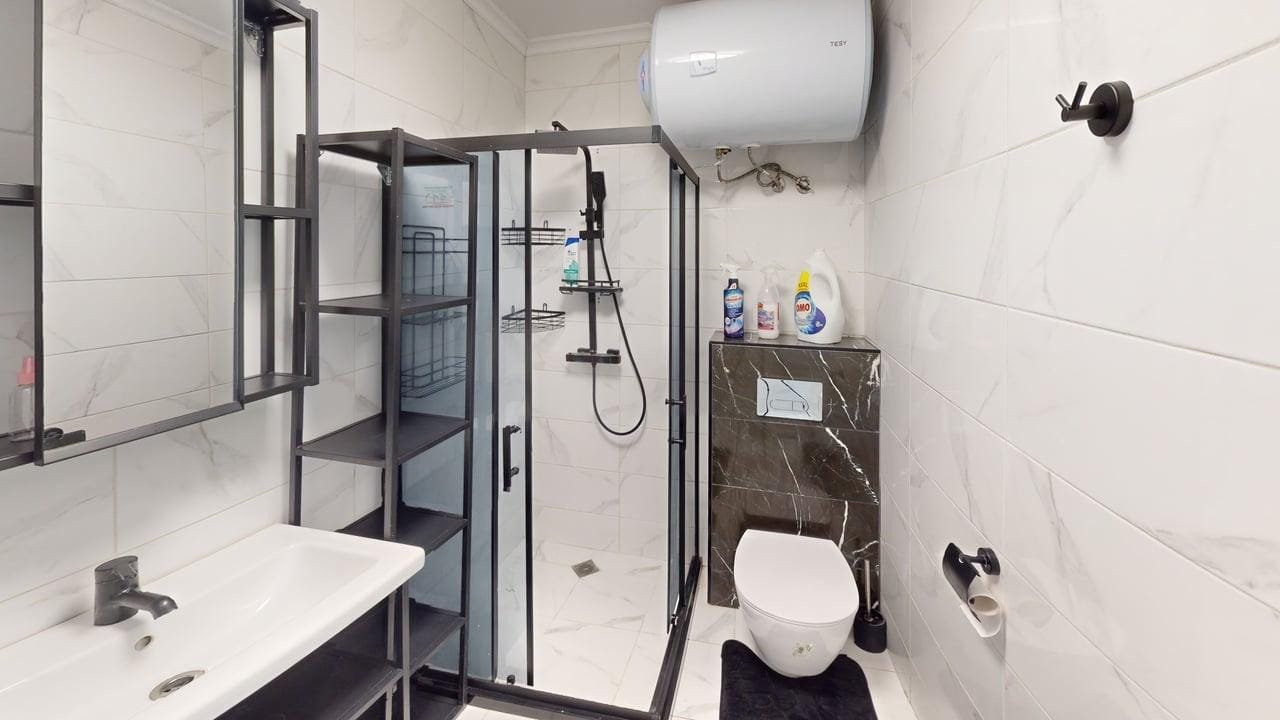 Sol-E-Mar-Ap-B07-Bathroom