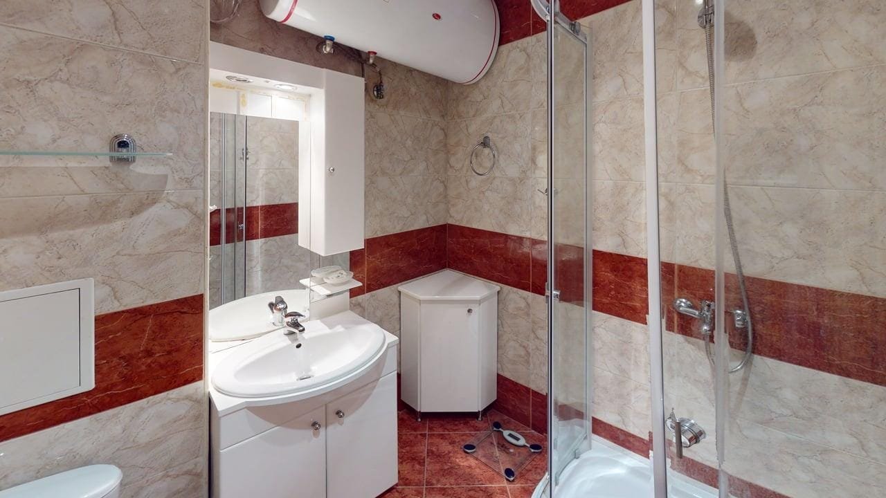 Sunny-Fort-D16-Bathroom 1