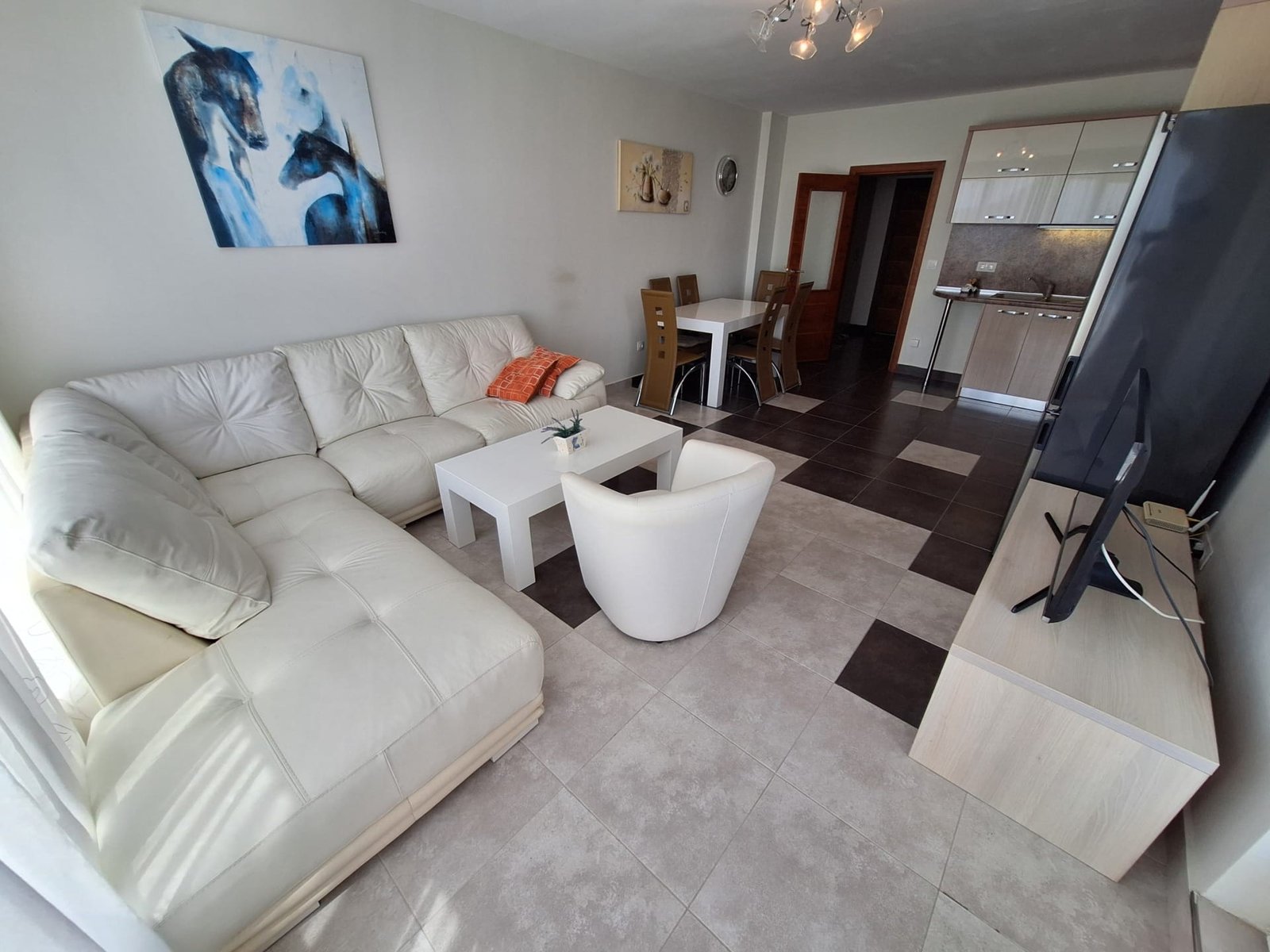 2e00eadc-efc2-4ffe-8202-54c20205fee9