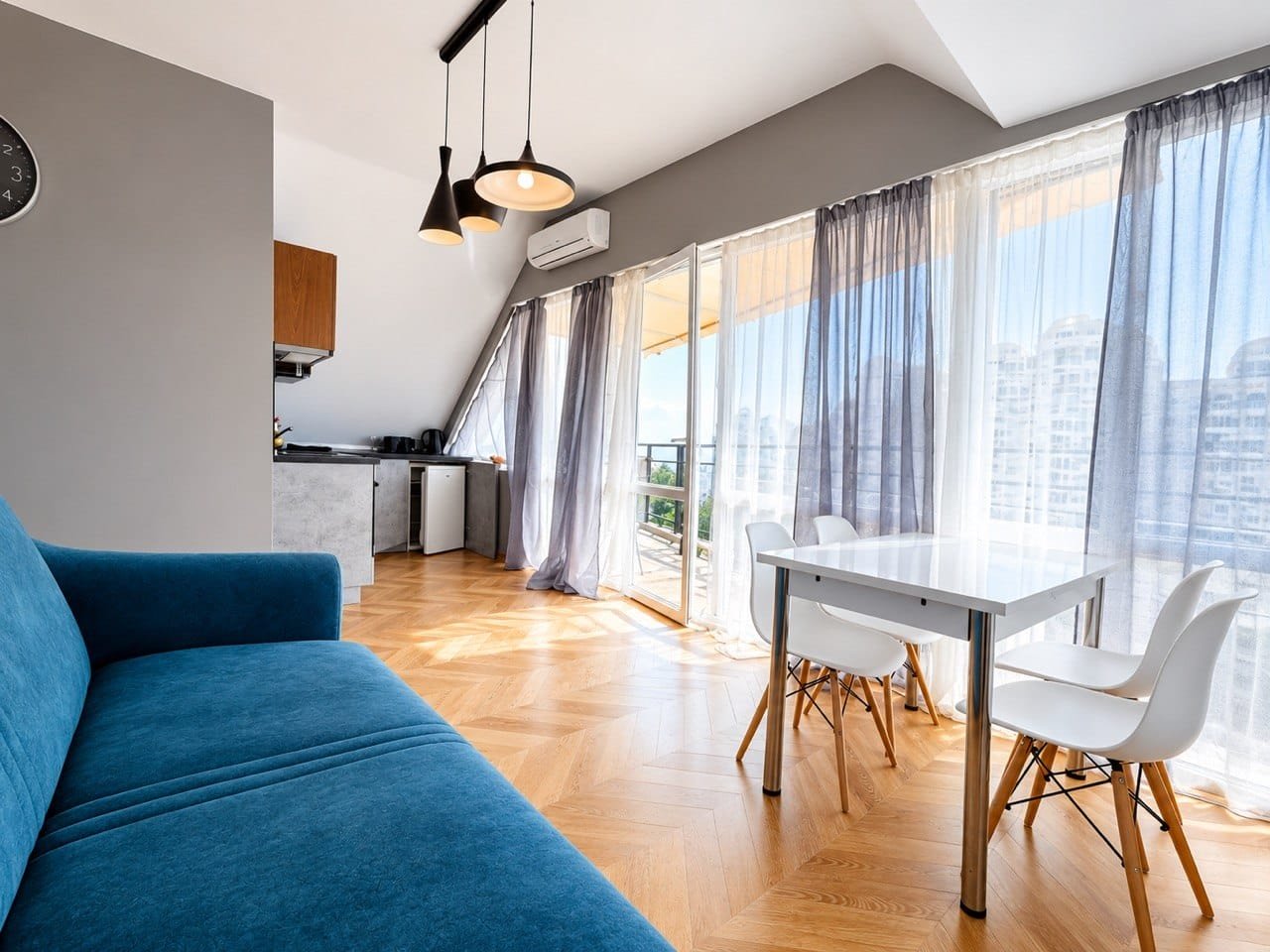 0-6 Two-Bedroom Apartment in the “Vista del Mar” Complex