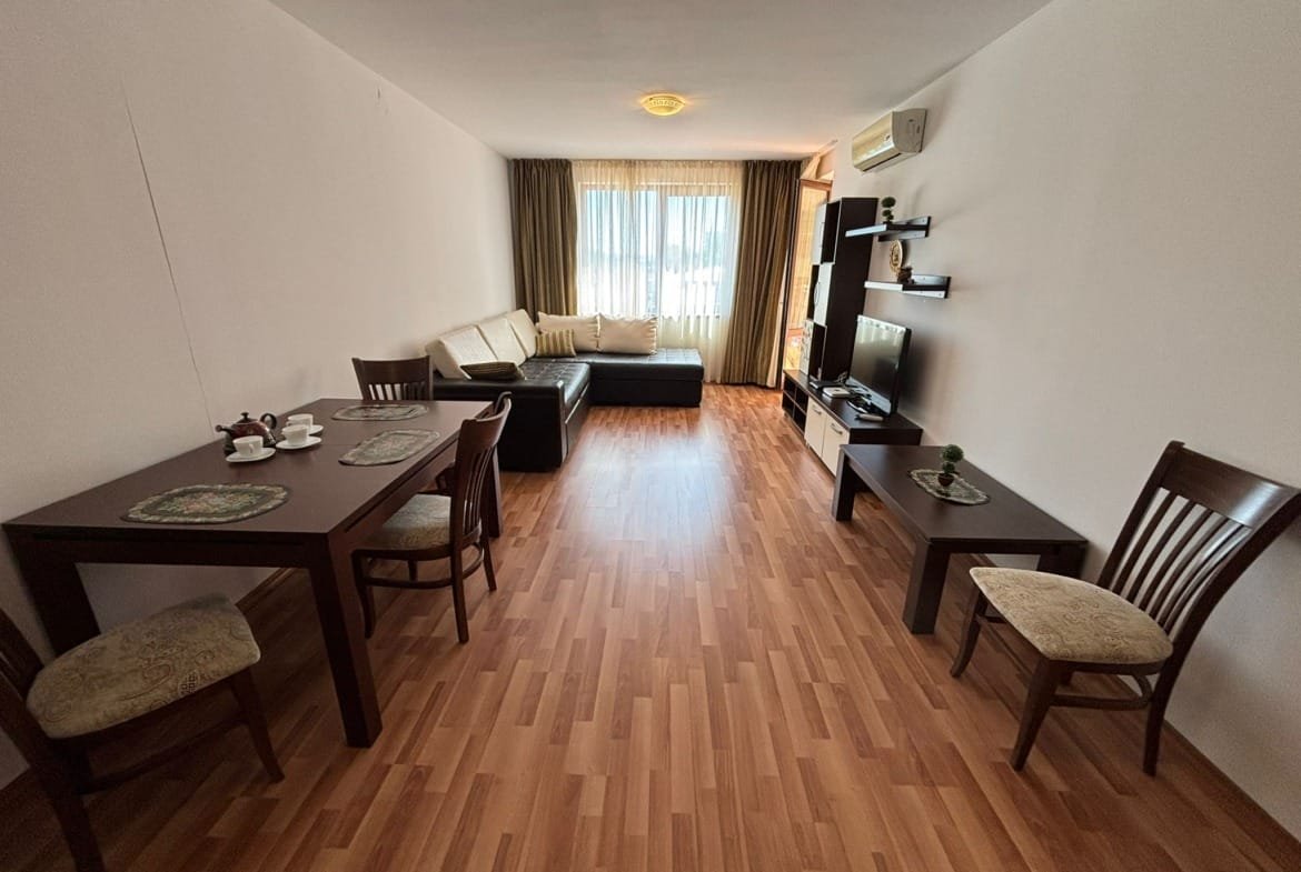 Двухкомнатный апартамент в комплексе “Diamant Residence”