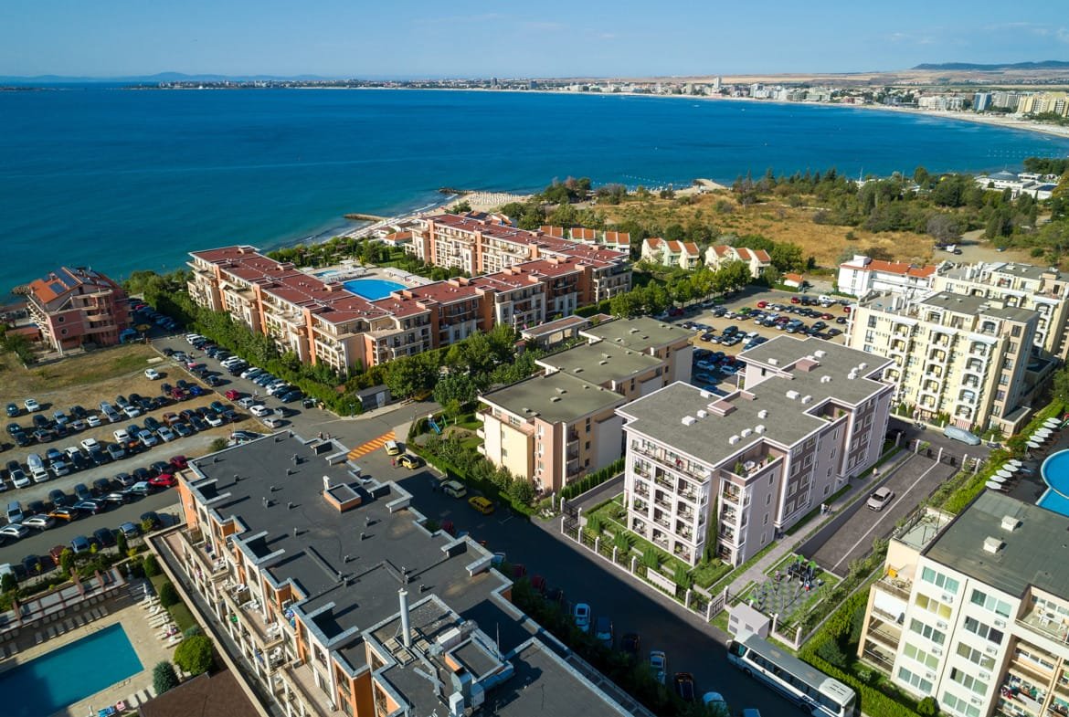 Студия в комплексе “Premier Fort Beach”