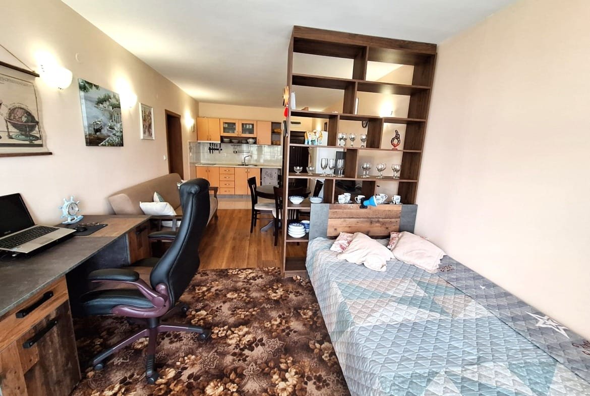 Zweizimmerwohnung im Komplex „Semiramida Garden“