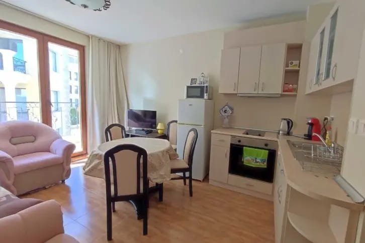 Двустаен апартамент в комплекс „Royal Bay 1“