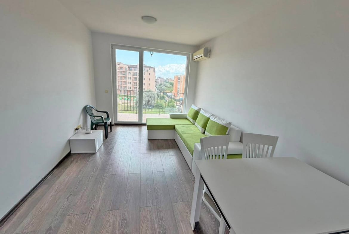 Двухкомнатный апартамент в комплексе “Sunny View Central”