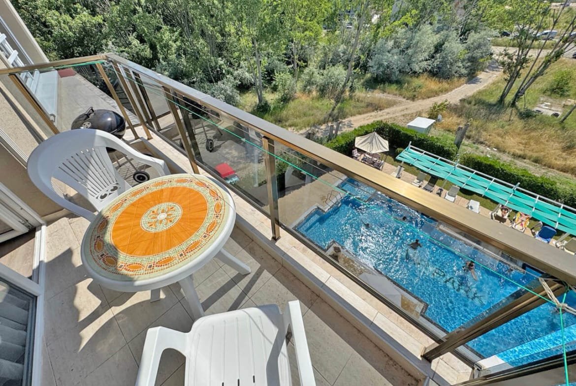 Трехкомнатный апартамент в комплексе “Vip Park”