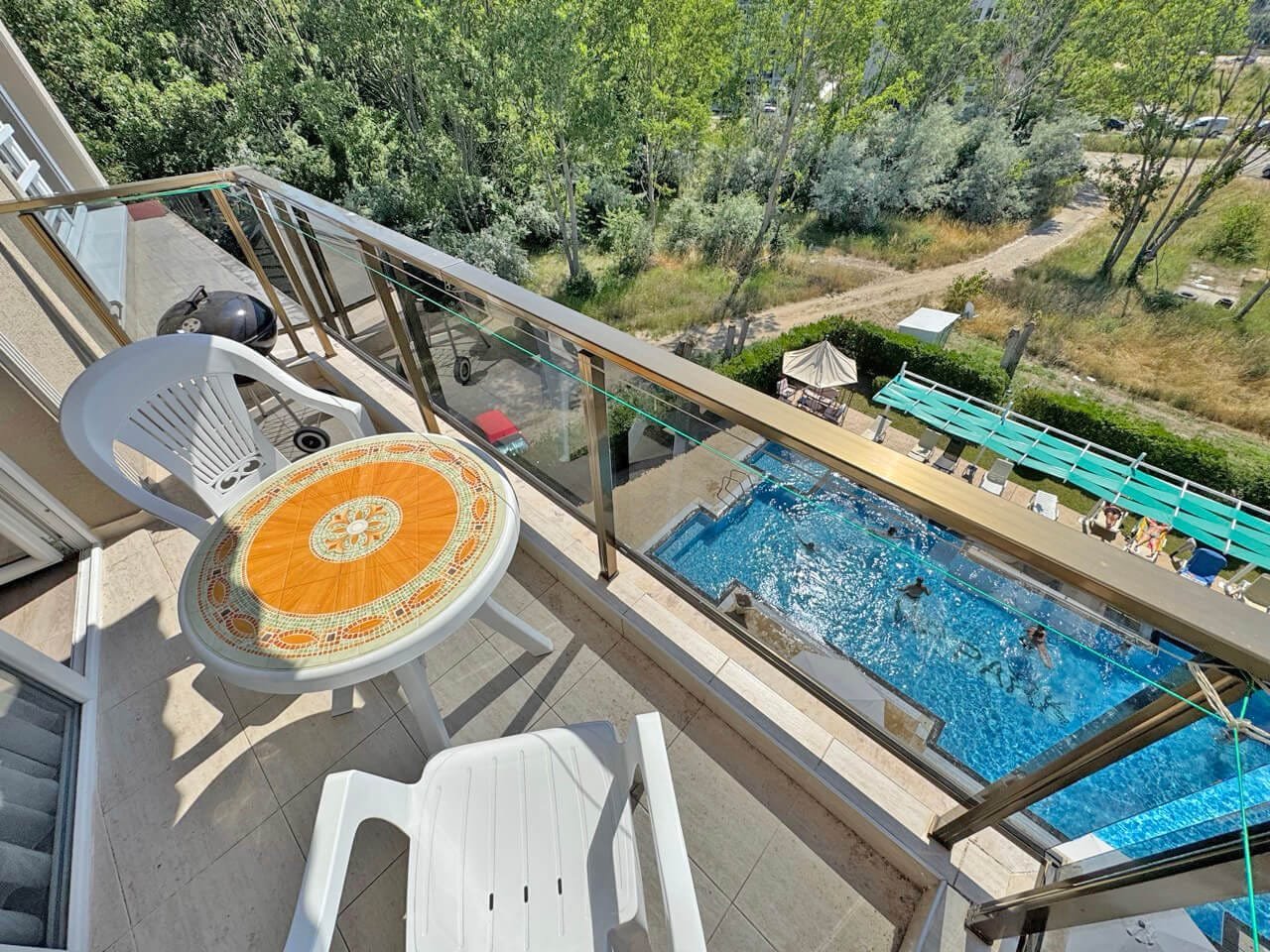 vip-park11 Трехкомнатный апартамент в комплексе “Vip Park”