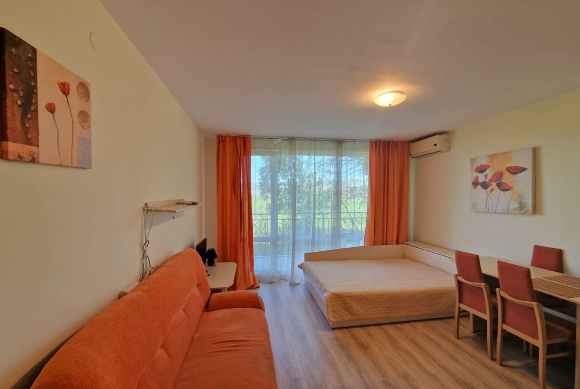 Студио в комплекс „Holiday Fort“