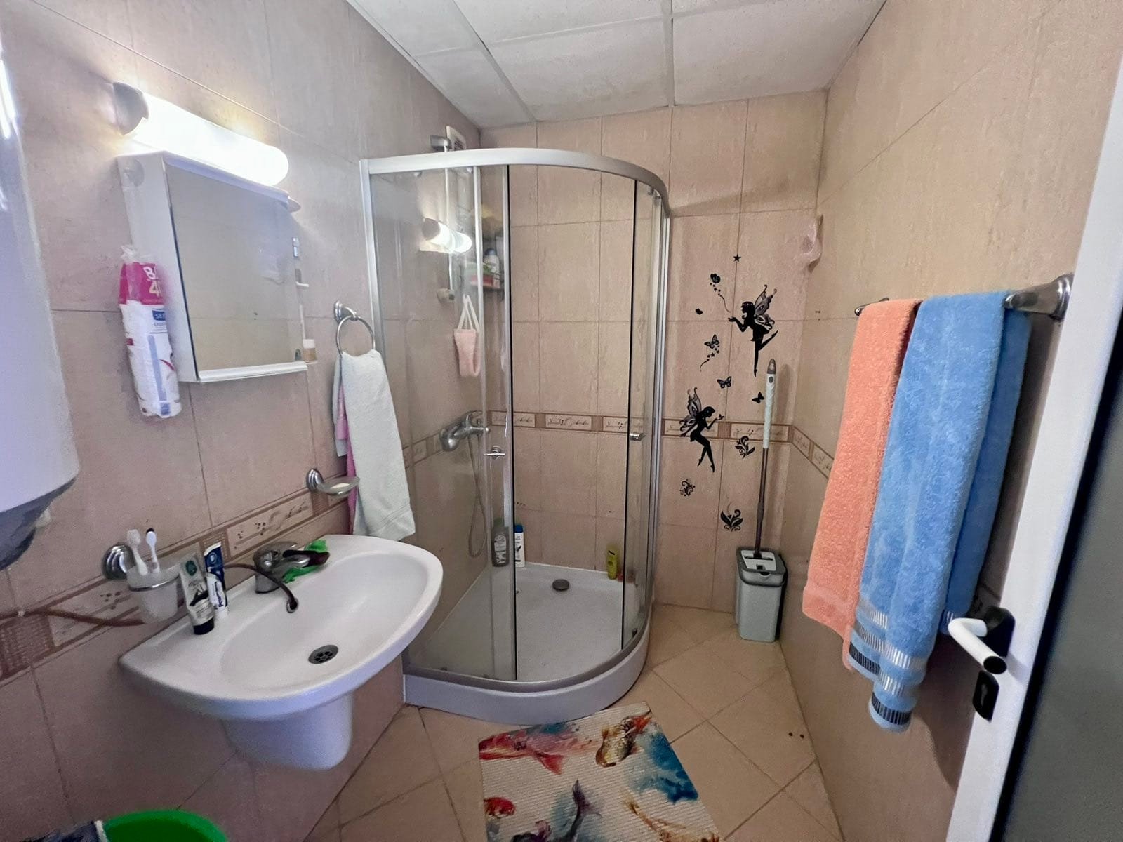 Drei-Zimmer-Wohnung im Komplex “Kamelia Garden”