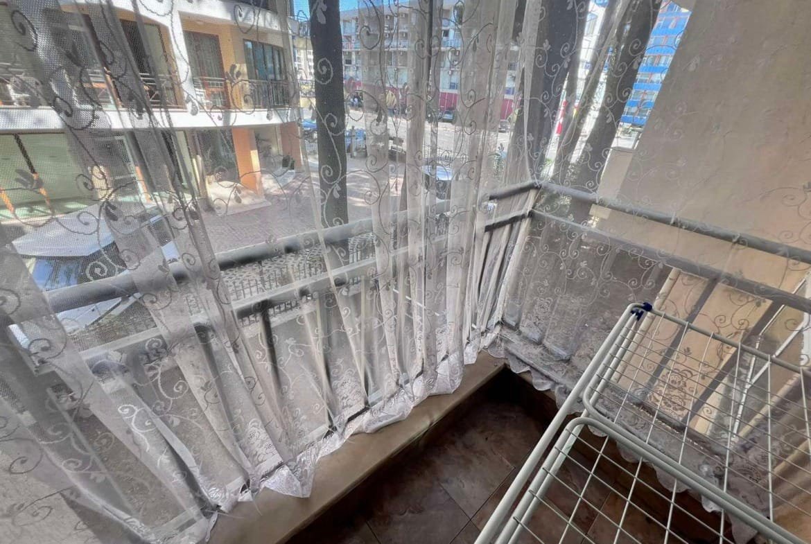 Drei-Zimmer-Wohnung im Komplex “Kamelia Garden”