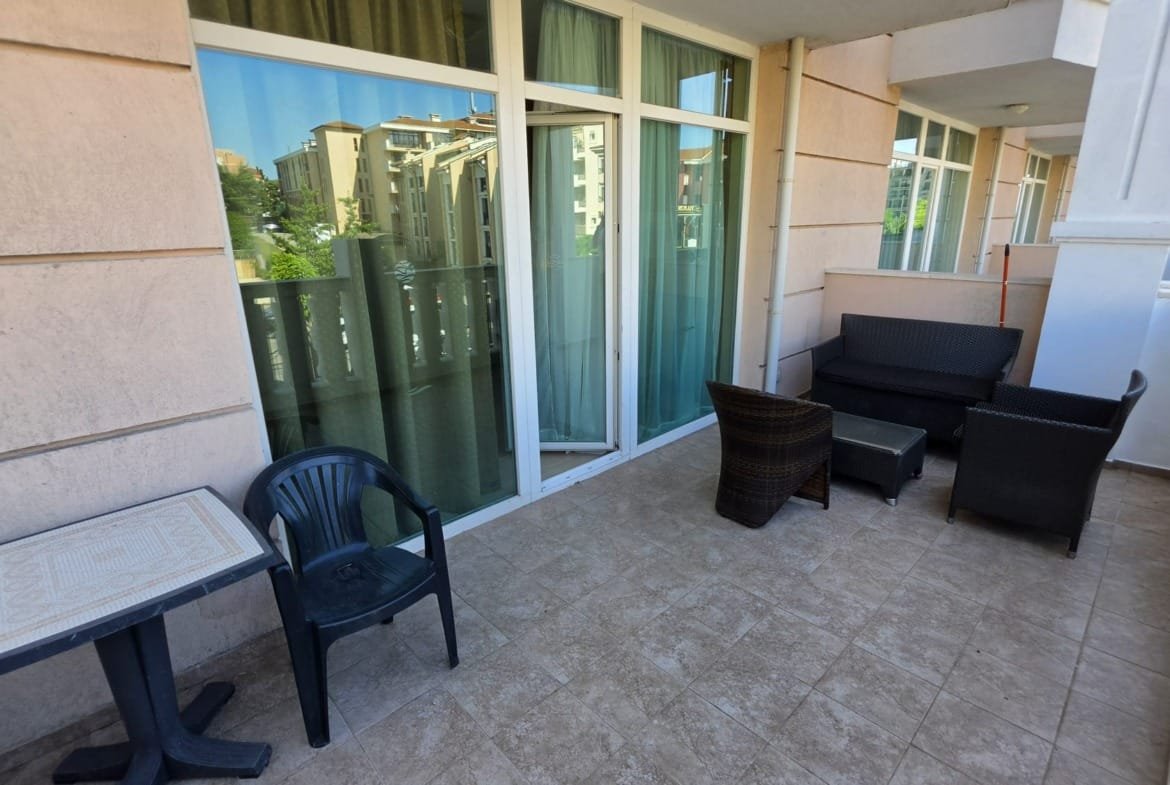 Двухкомнатный апартамент в комплексе “Sunset Resort”