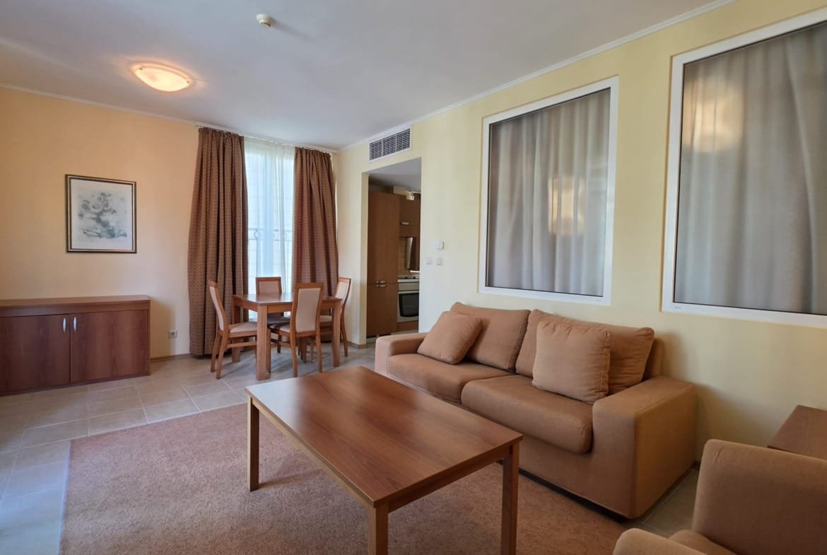 Двухкомнатный апартамент в комплексе “Sunset Resort”