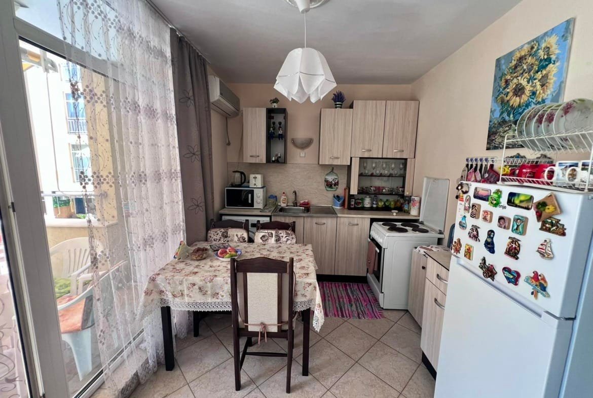 Drei-Zimmer-Wohnung im Komplex “Kamelia Garden”