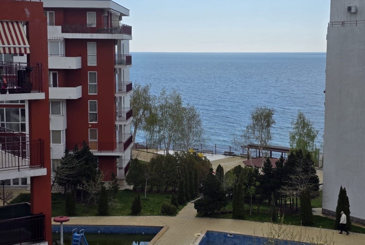 Двухкомнатный апартамент в комплексе “Panorama Fort Beach”
