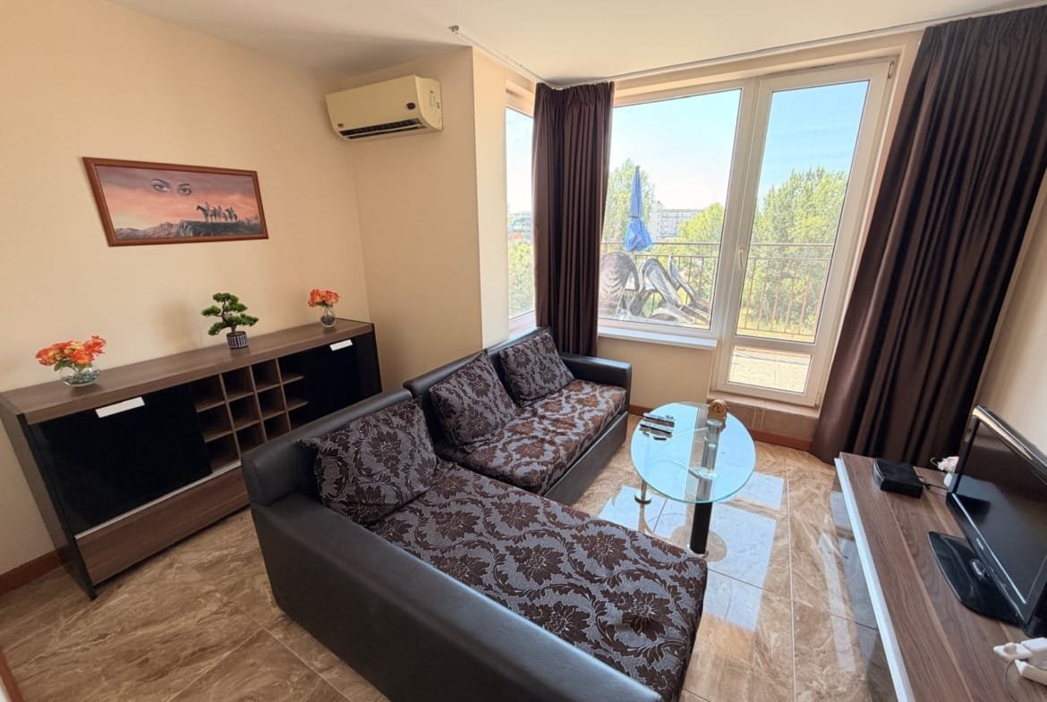 Трехкомнатный апартамент в комплексе “Holiday Fort Golf Club”