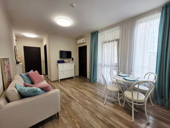 Двухкомнатный апартамент в комплексе “Sorrento Sole Mare”