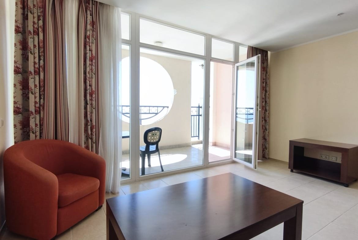 Двухкомнатный апартамент в комплексе “Sunset Resort”