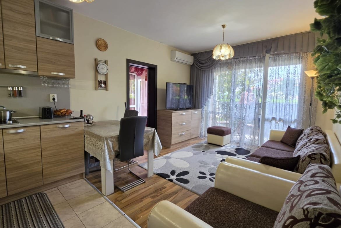 Четырехкомнатный апартамент в комплексе “Elitonia Gardens 1”