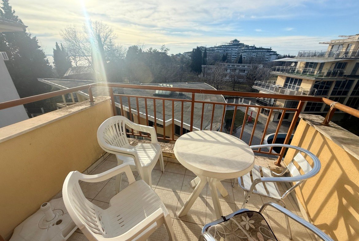 Dvoukomorový apartmán v komplexu “Dream Holiday”