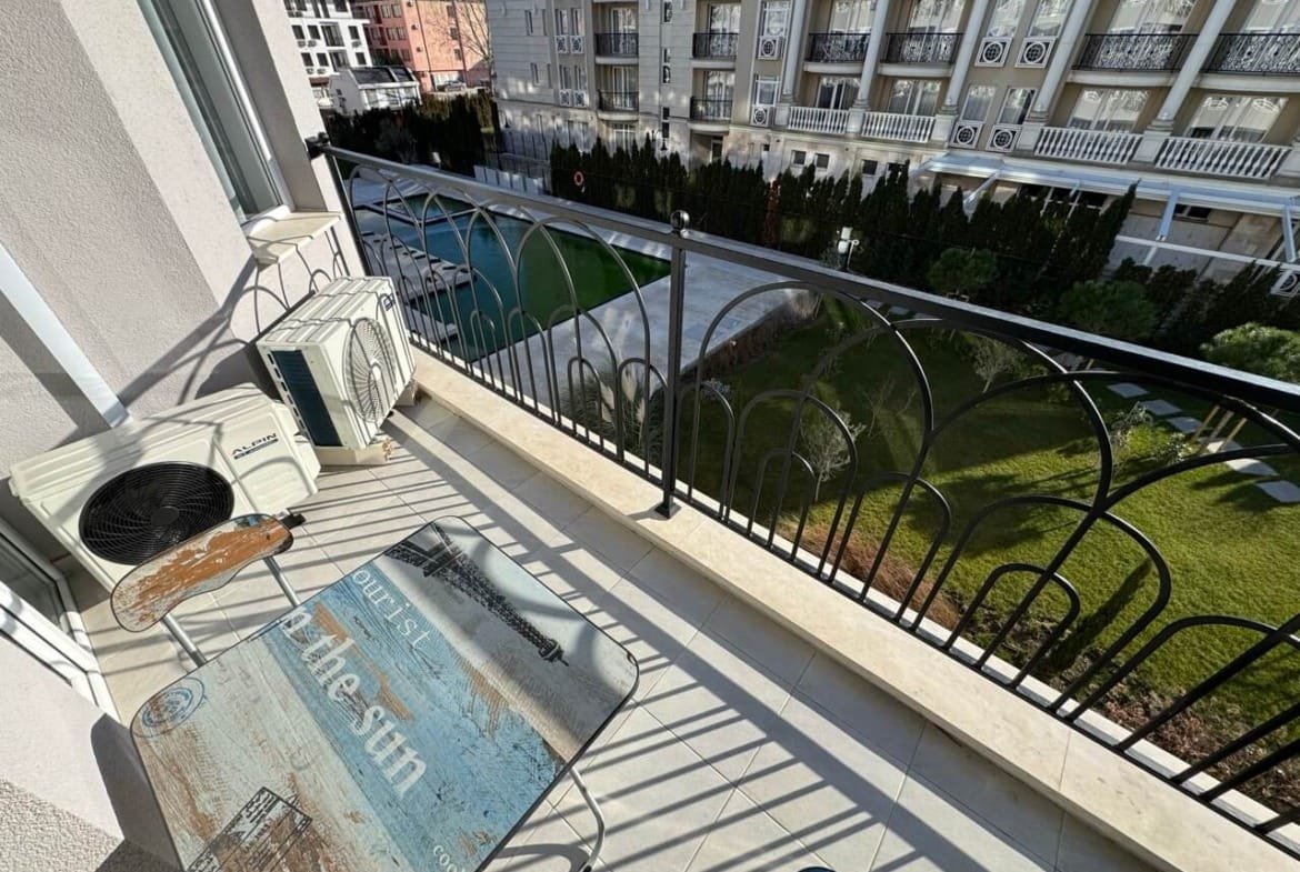 Drei-Zimmer-Wohnung im Komplex „J’Adore Secret Garden“