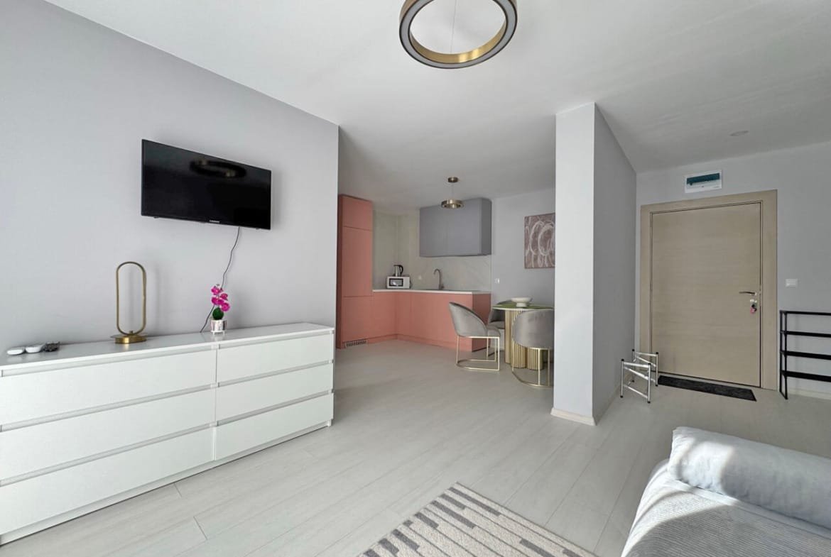 Drei-Zimmer-Wohnung im Komplex „J’Adore Secret Garden“