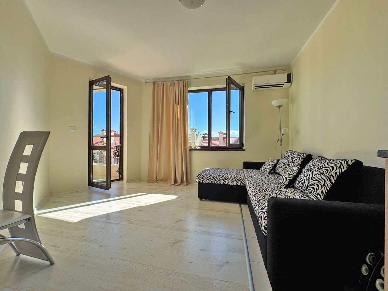 nikola12 Dvoukomorový apartmán v komplexu „Saint Nikola“