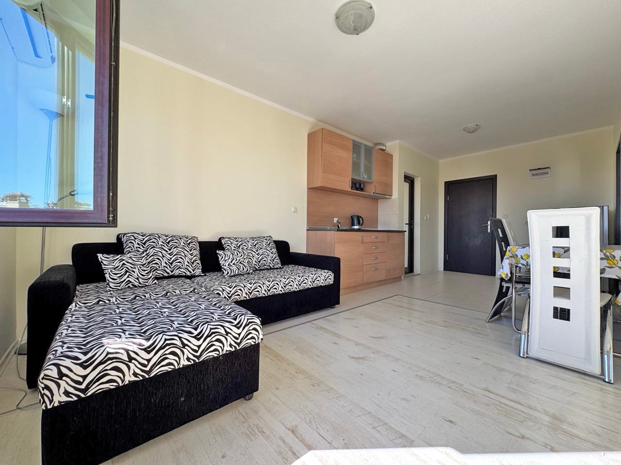 nikola14 Dvoukomorový apartmán v komplexu „Saint Nikola“