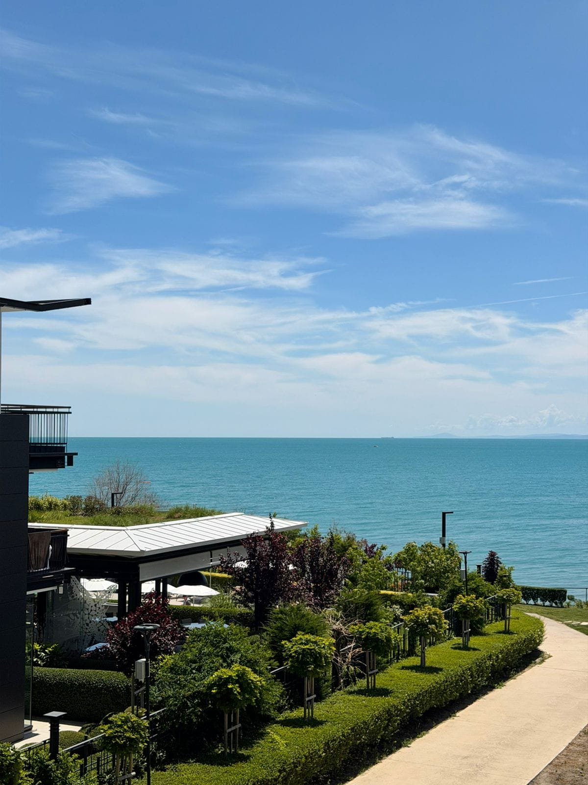 Двухкомнатный апартамент в комплексе “Royal Bay”