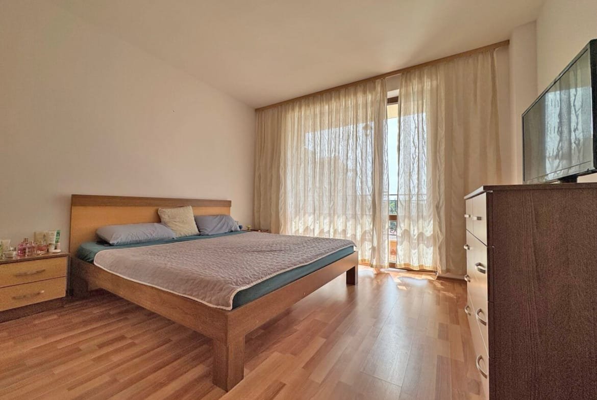 Двухкомнатный апартамент в комплексе “Diamant Residence”